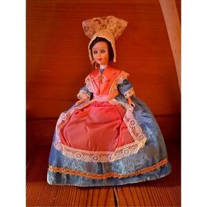 VTG FRANCE SOUVENIR LAURETTE DOLL